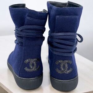 CHANEL Indigo Suede CC Logo Lace-Up Black Cap Toe Sneaker Boots Size EU37